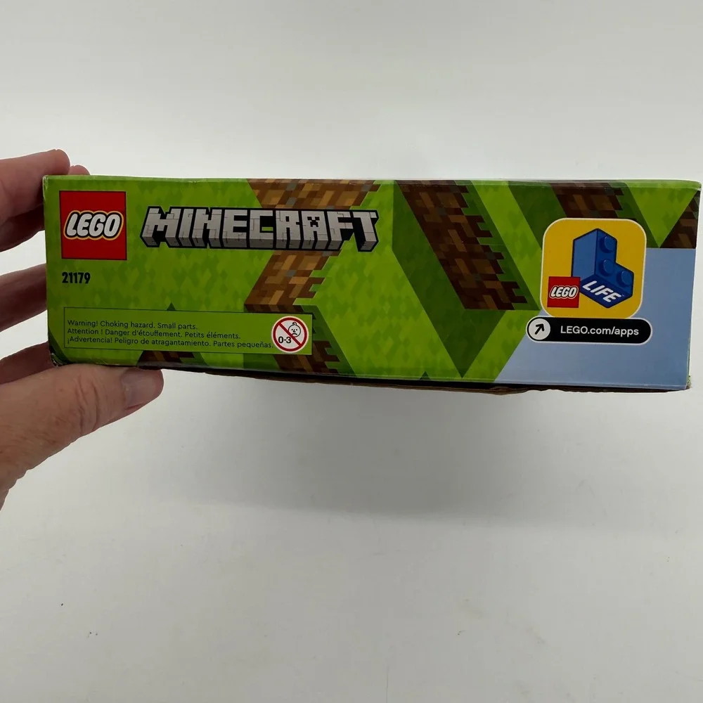 LEGO Minecraft The Mushroom House 21179 Building Toy Set 272 Pcs Alex Mooshroom